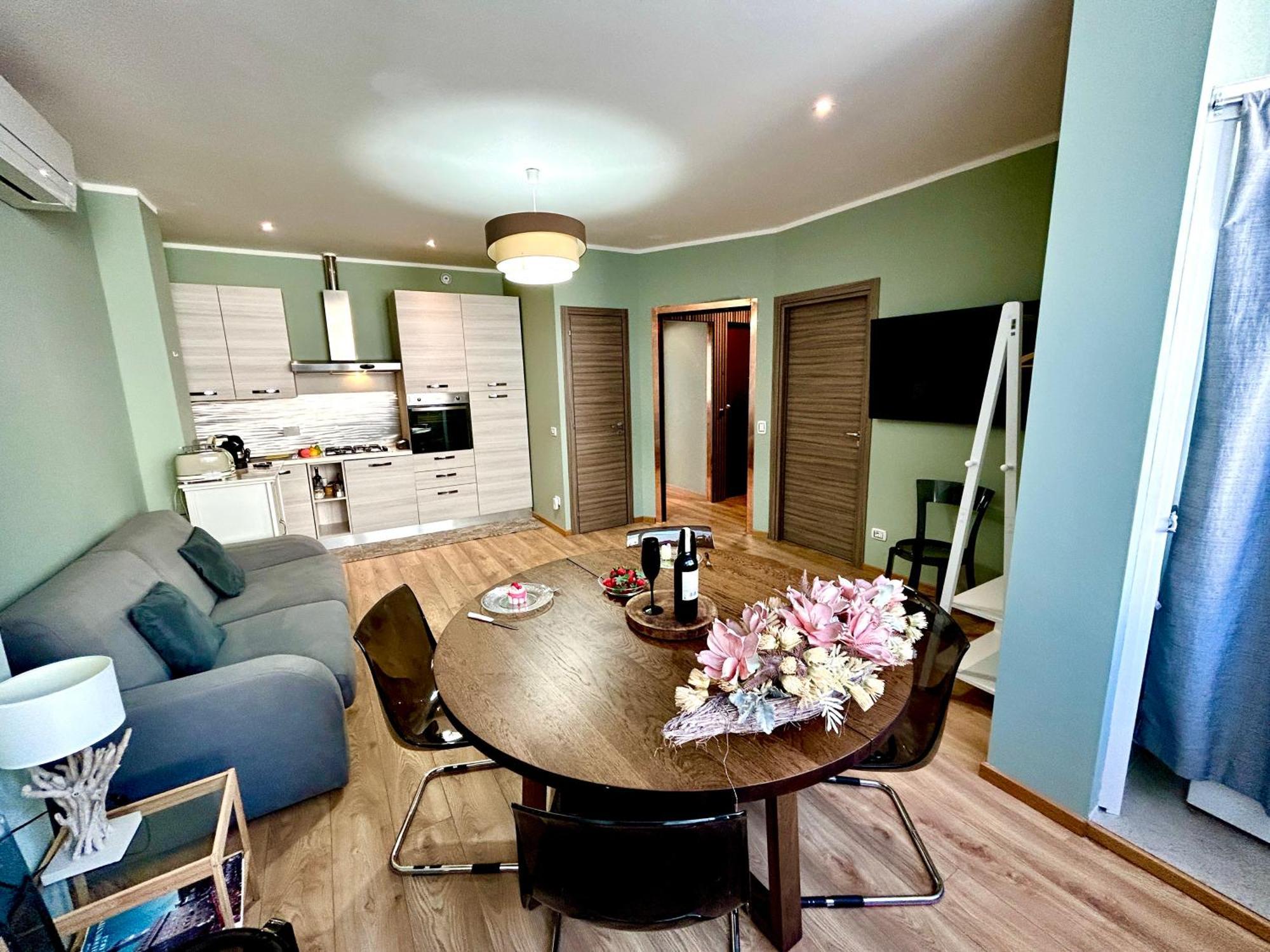 Apartment Careggi Top House 1 *